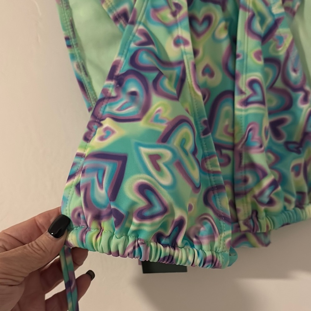 Multicolor Heart Pattern Swimsuit - Picture 4 of 7